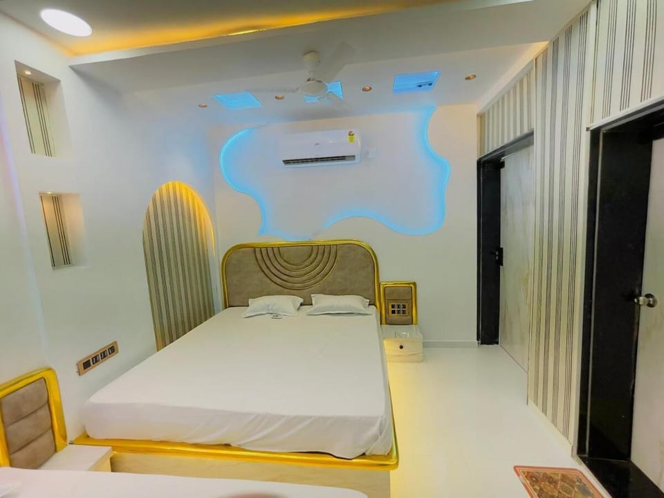 Shri Radhey Krishna Home Stay1 Apartment in Uttar Pradesh