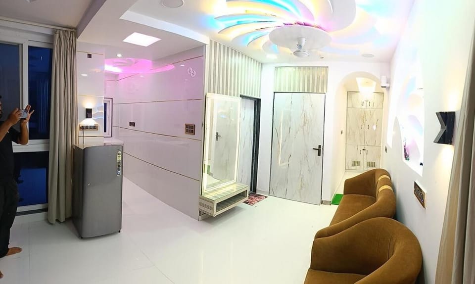Shri Radhey Krishna Home Stay1 Apartment in Uttar Pradesh
