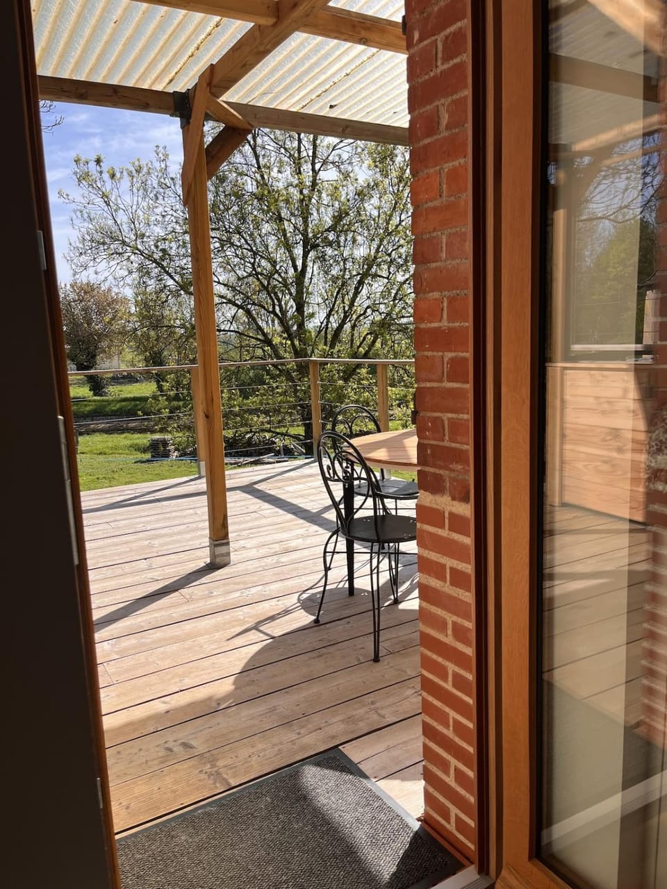 Studio indépendant au calme avec terrasse Apartment in Bourgogne-Franche-Comté