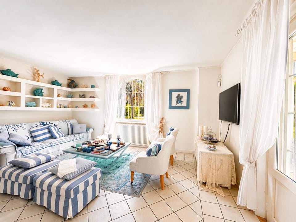 Pietrasanta Sea Villa near Forte dei Marmi with Private Pool & Park Villa in Pietrasanta