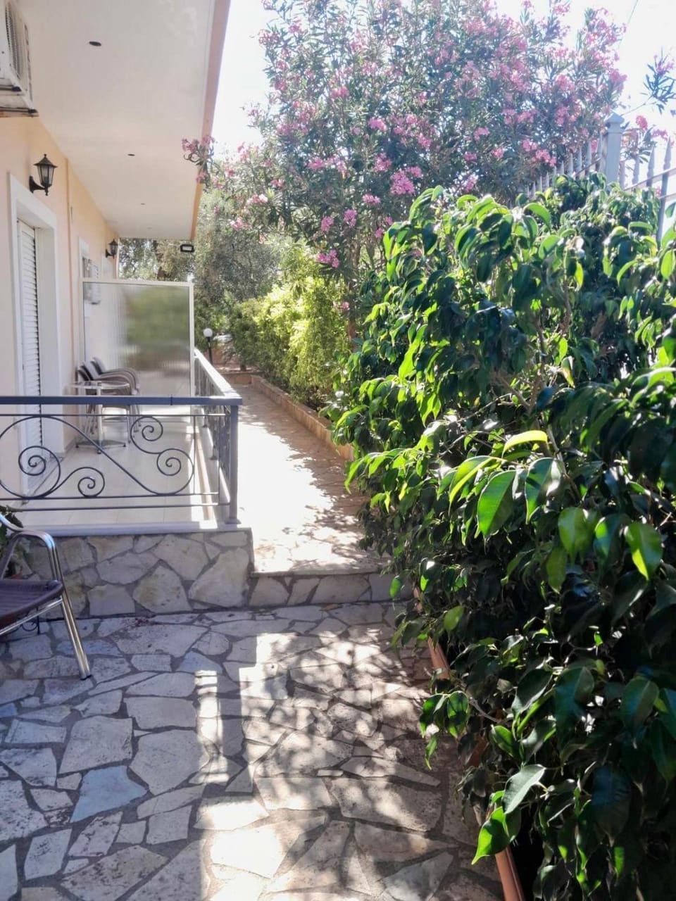 Property building, Day, Garden, View (from property/room), Balcony/Terrace, Garden view