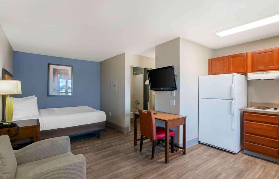 extended stay america suites Hotel in Lenexa