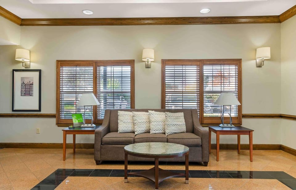 extended stay america suites Hotel in Lenexa
