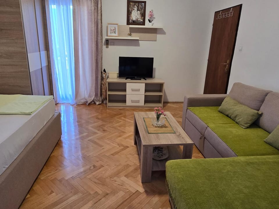 Lana Apartment in Montenegro
