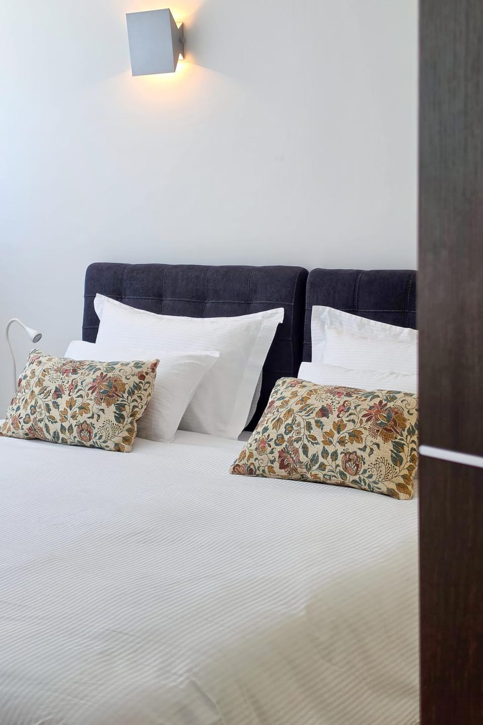 APARTMENT ATRIO SILENTE - two connected one bedroom apartments - sleeps 4 - 800 m from Split Old Town Apartment in Split