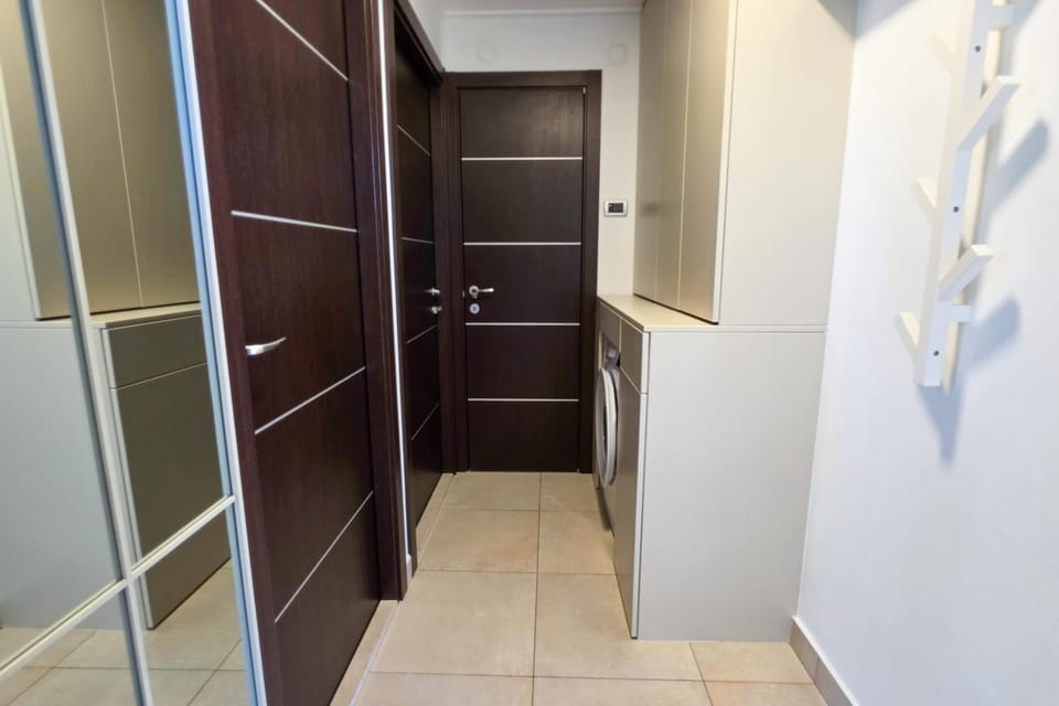 APARTMENT ATRIO SILENTE - two connected one bedroom apartments - sleeps 4 - 800 m from Split Old Town Apartment in Split