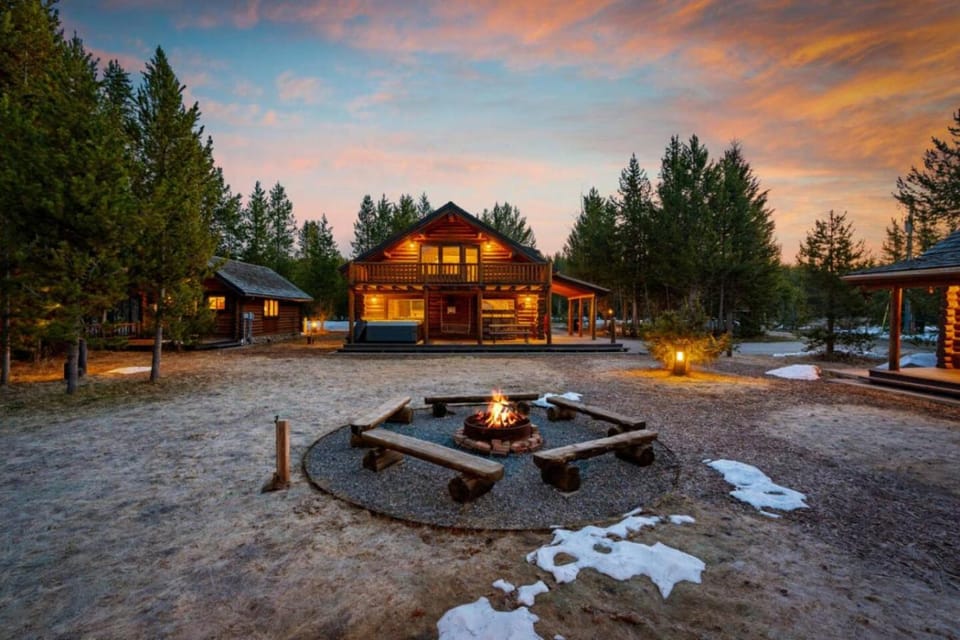 Riverfront Reunion- 3 Cabins, River Front, Private Dock, Hot Tub Cabin in Island Park