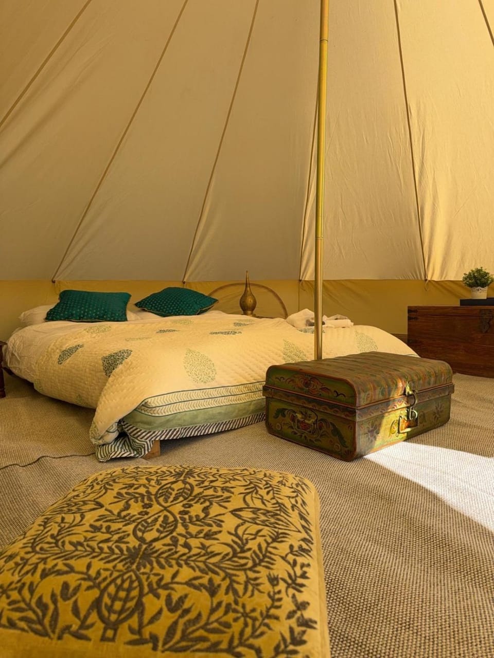 Slane Concert - Riverside Glamping Luxury tent in Meath, Co. Meath, Ireland