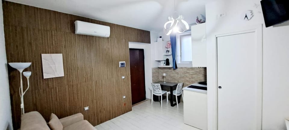 TV and multimedia, Kitchen or kitchenette, Dining area