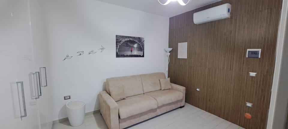 Seating area, air conditioner