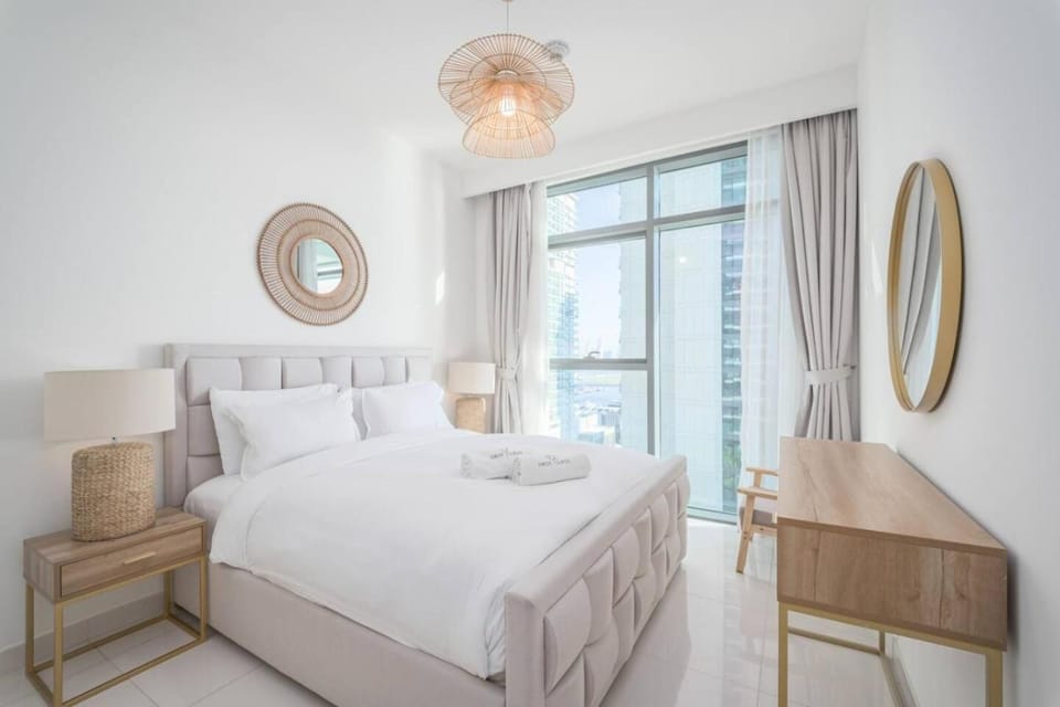 FIRST CLASS 1BR Sea Views Direct Beach Access Apartment in Dubai