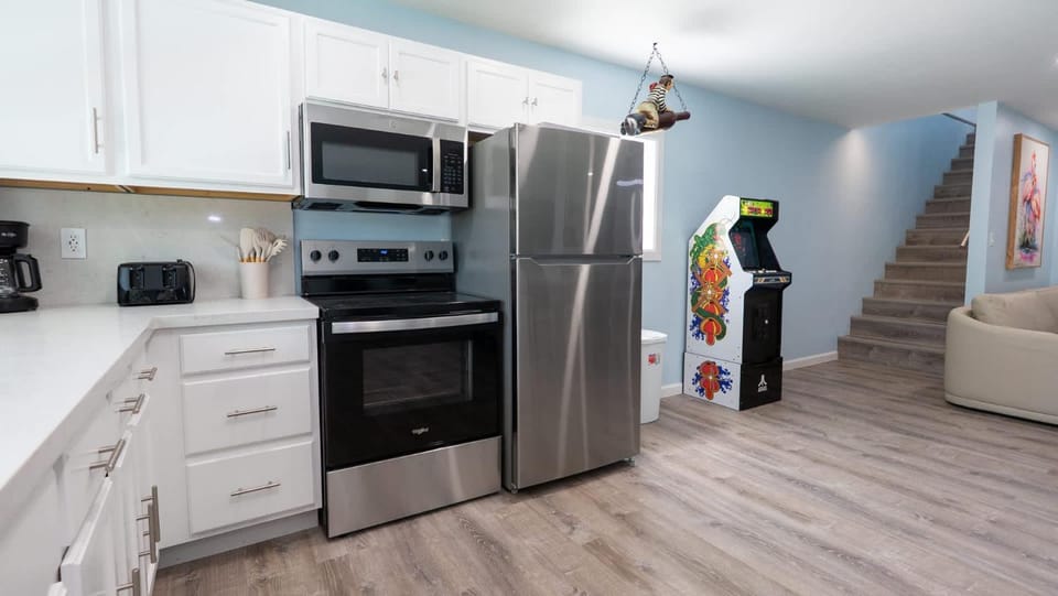 New 5BR Remodel Heated Pool Gameroom up to 20 House in South Padre Island