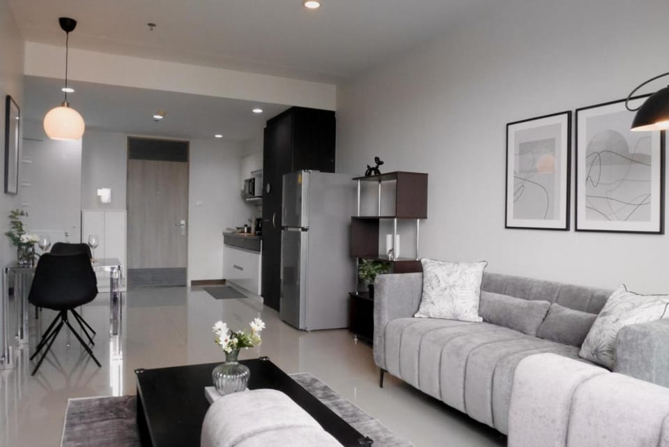 Near BTS l Large 73 sqm l Workspace House in Bangkok