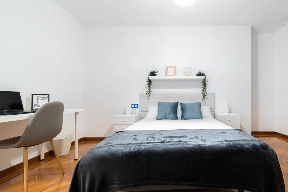 Bed, Bedroom
