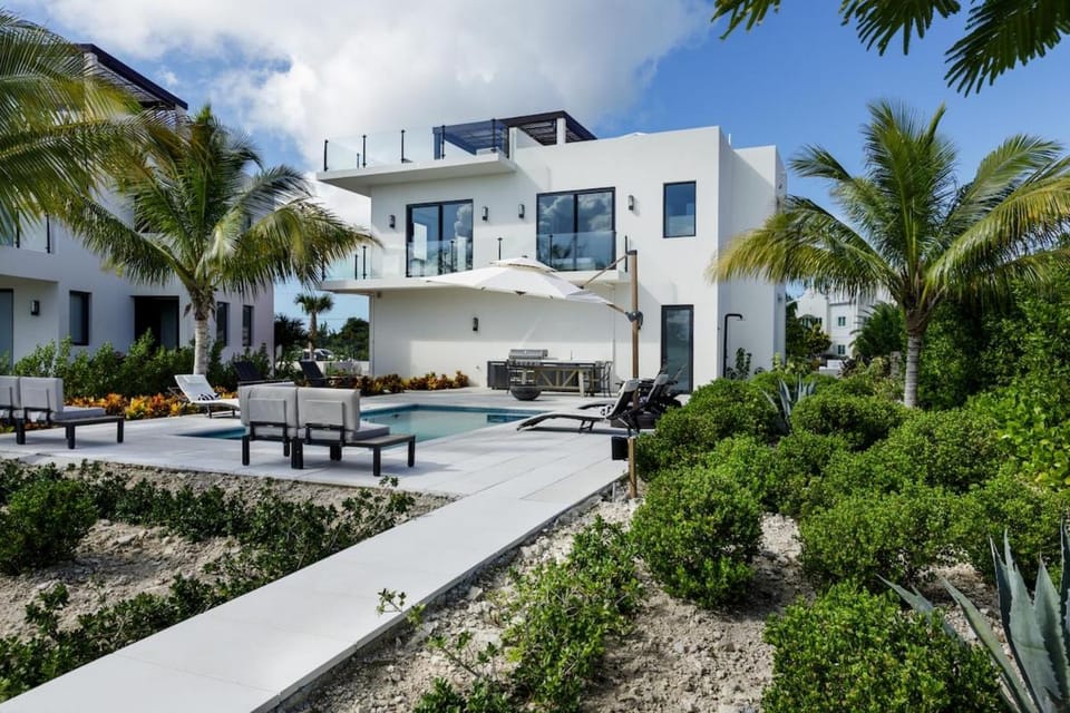 Pestica Villa Private Pool Apartment in Turks and Caicos Islands