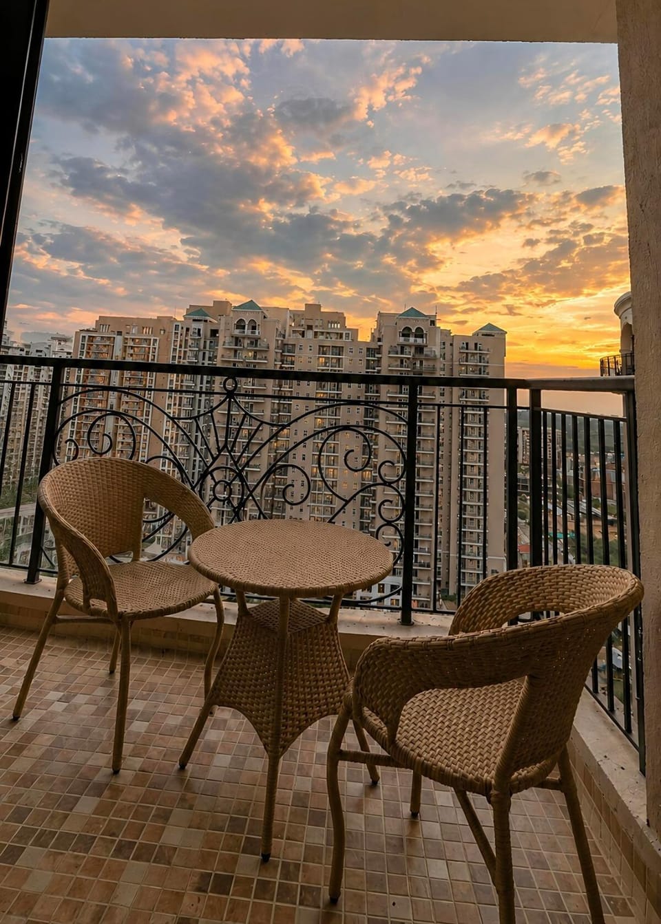 Homigo stays Apartment in Lucknow
