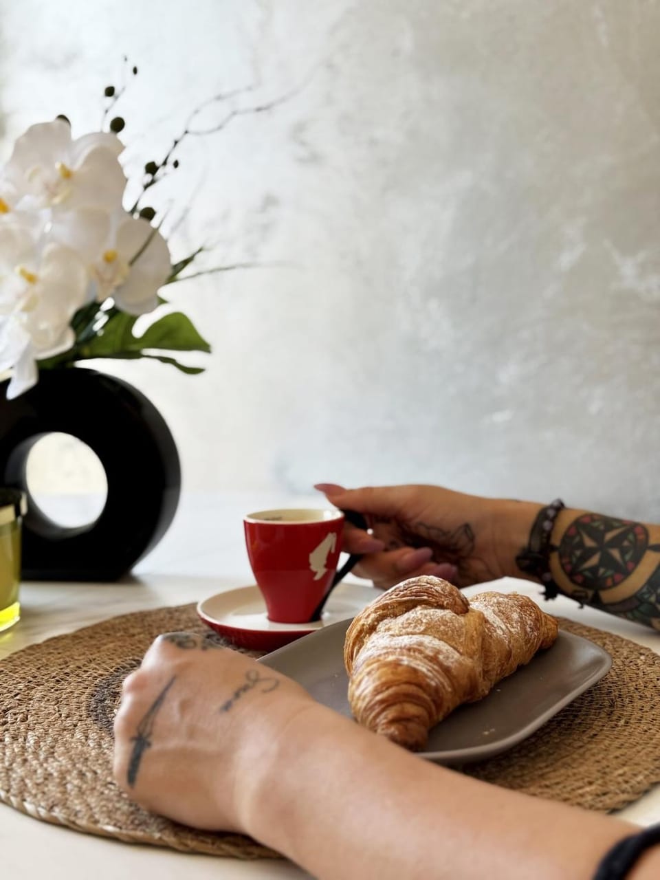 Noir & Salt Your Seaside Escape Apartment in Lido di Jesolo