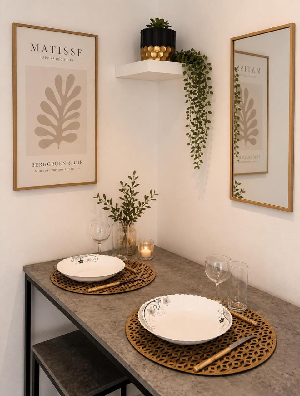 Decorative detail, Dining area, Internal: Not applicable to any particular room