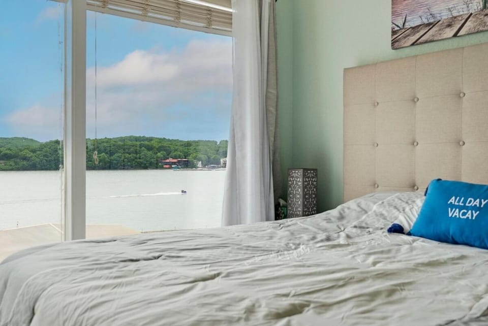 Baypoint Paradise Apartment in Lake of the Ozarks