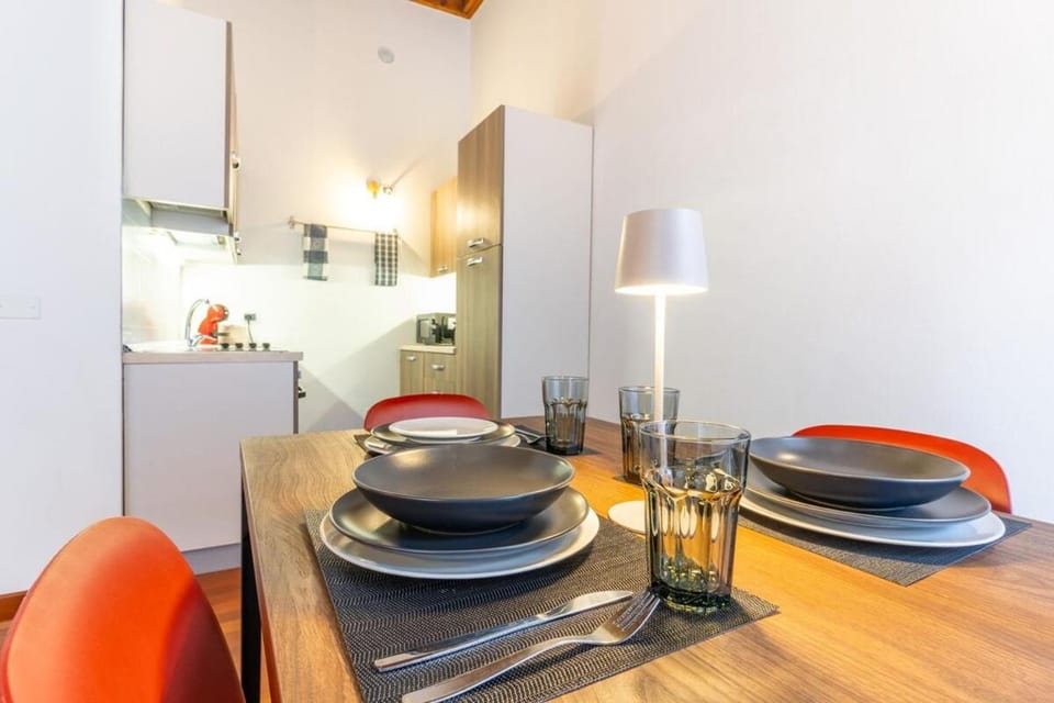 Photo of the whole room, Dining area, Lunch