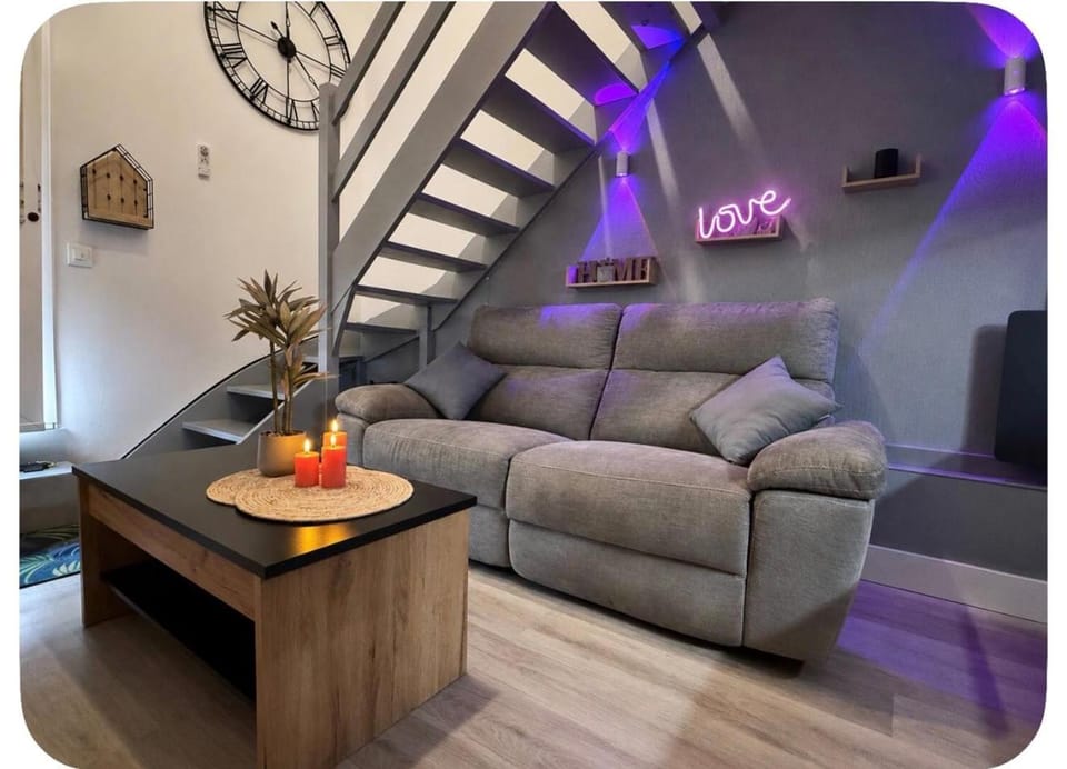 Le Nid Vaillant - Proche Gare & Parking gratuit - Netflix Apartment in Tours