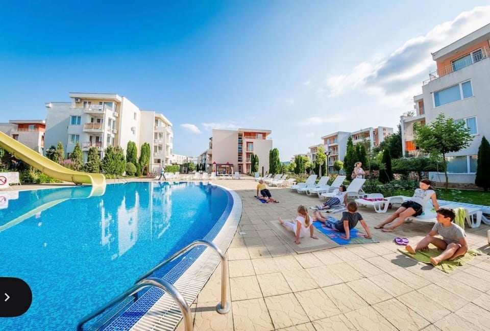 Nessebar Family Apartment - Large Terrace, Pools Apartment in Sunny Beach