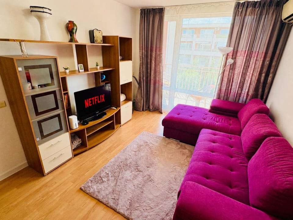 Nessebar Family Apartment - Large Terrace, Pools Apartment in Sunny Beach
