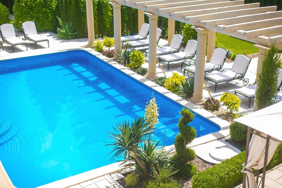 Garden, Swimming pool