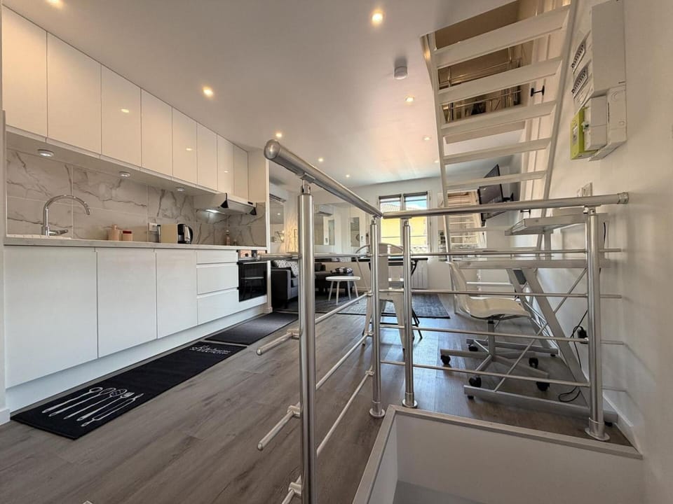 *Climatisé* Duplex en hyper centre refait à neuf Apartment in Auvergne-Rhône-Alpes