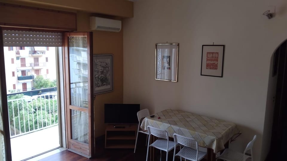 TV and multimedia, Dining area