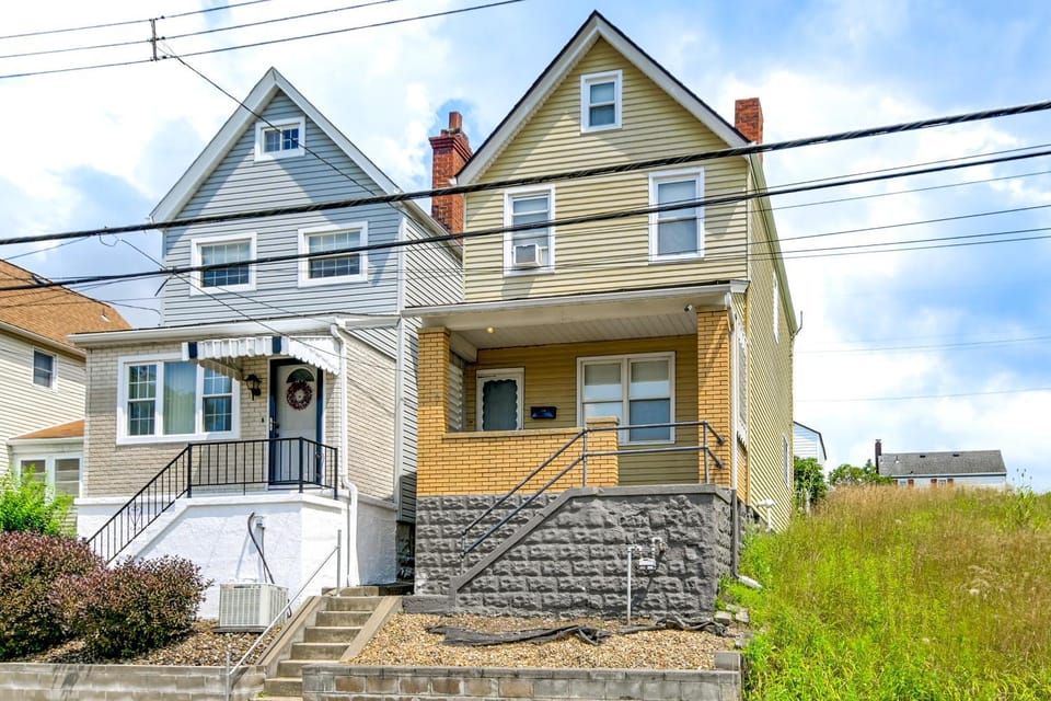 7 Min to Stadiums and Dtwn! Mt Washington Home House in Pittsburgh