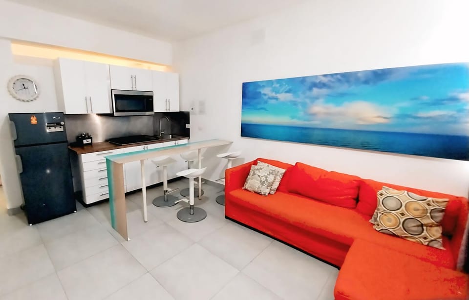 Kitchen or kitchenette, Seating area, Dining area, pet friendly, stove