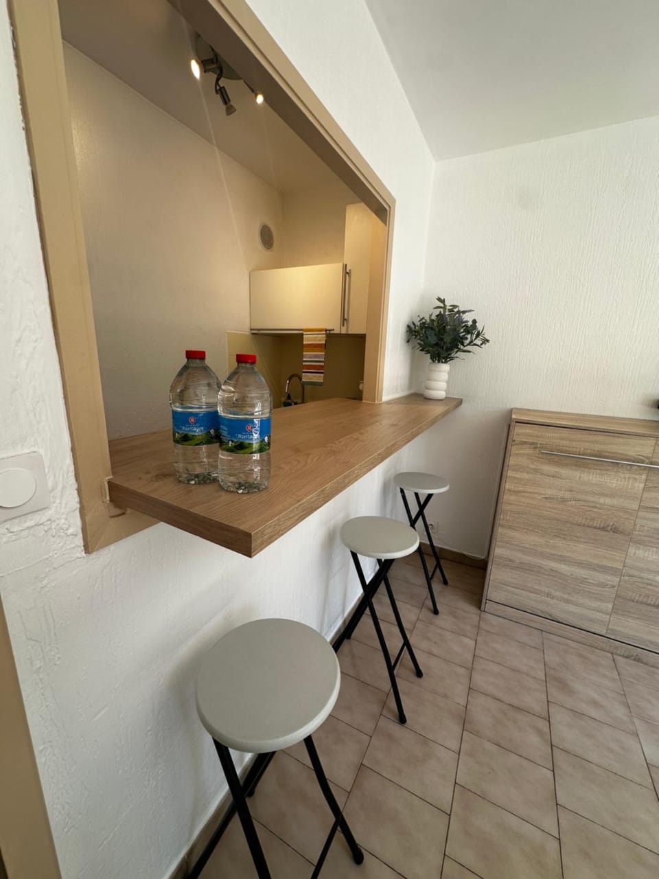 Studio avec terrasse, 150m de la plage Apartment in Saint-Raphael
