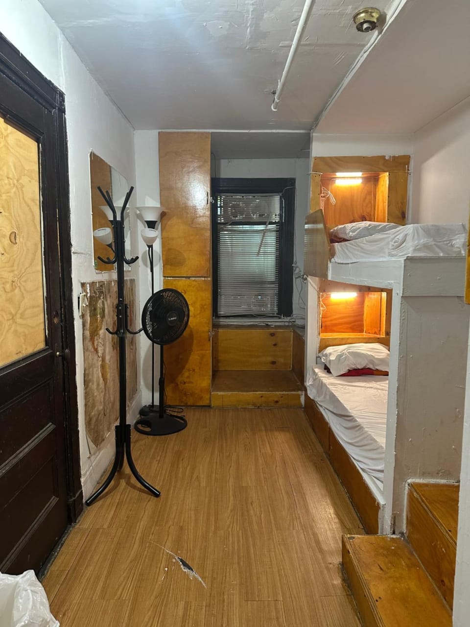 the Brooklyn Riviera Hostel in Brooklyn
