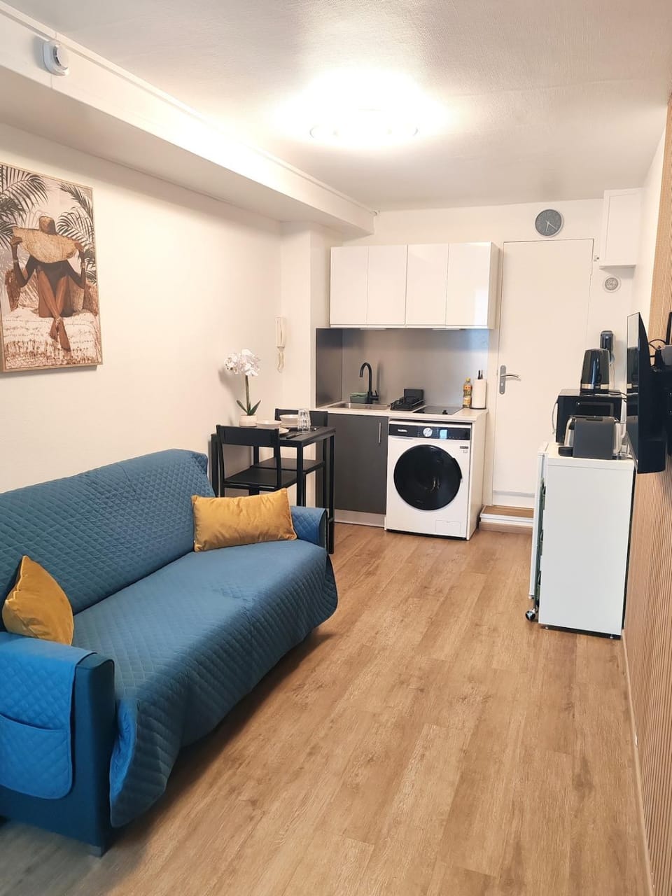 TV and multimedia, Living room, Dining area, washing machine, dryer, kitchen