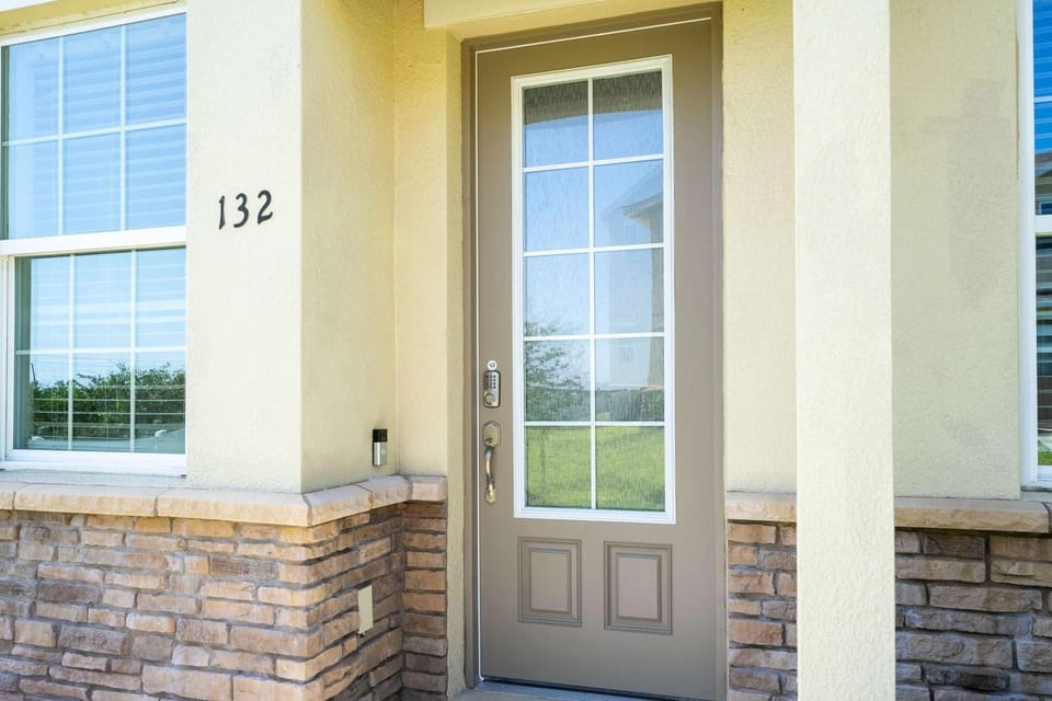 Bright 4BR w PS4 & Mickey Rooms at Holly Village 132 House in Polk County