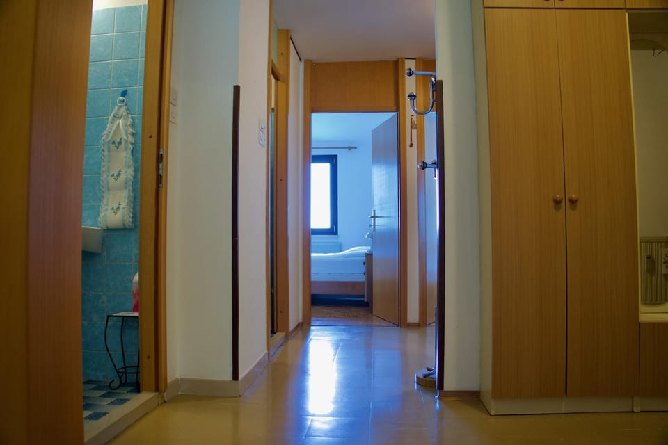 Bedroom, furniture