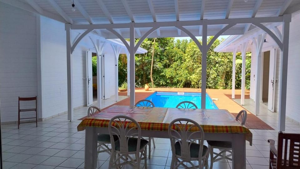 Patio, Balcony/Terrace, Dining area, Pool view, Swimming pool, sunbed