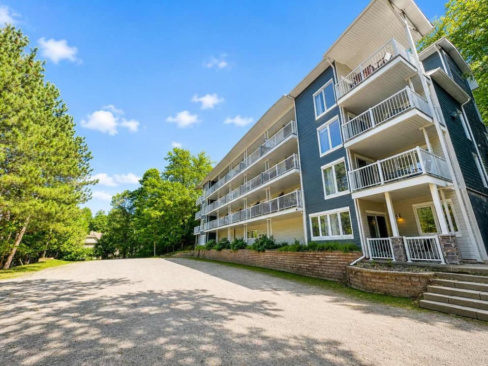 La Cachette 204 by Gestion ELITE Apartment in Mont-Tremblant