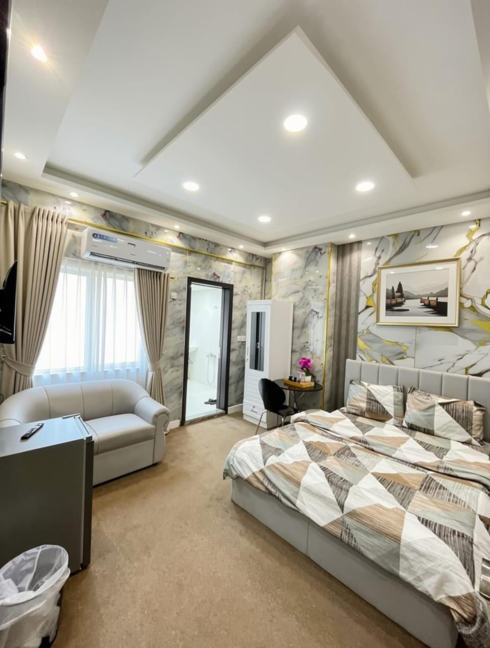Bed, Bedroom