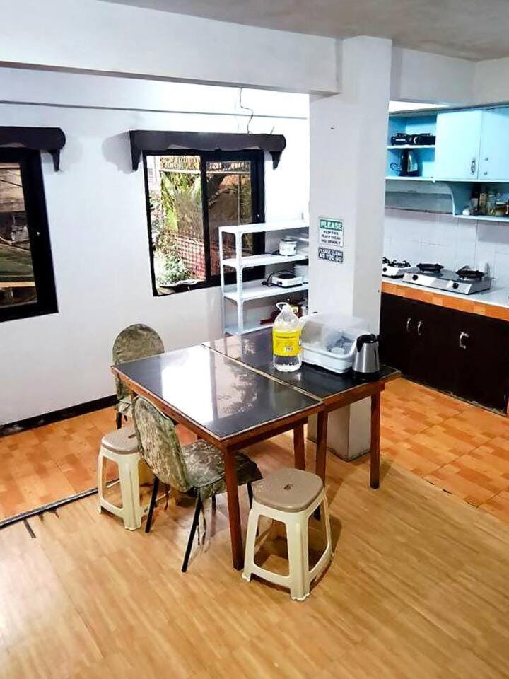 Affordable Cozy Room Near Session Road Vacation rental in Baguio