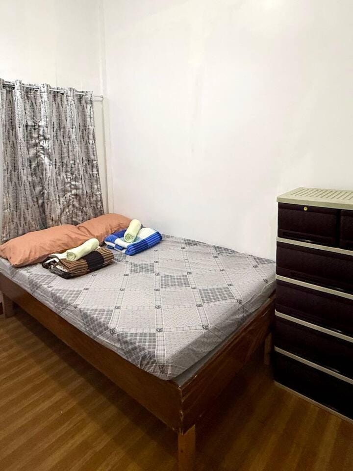 Affordable Cozy Room Near Session Road Vacation rental in Baguio