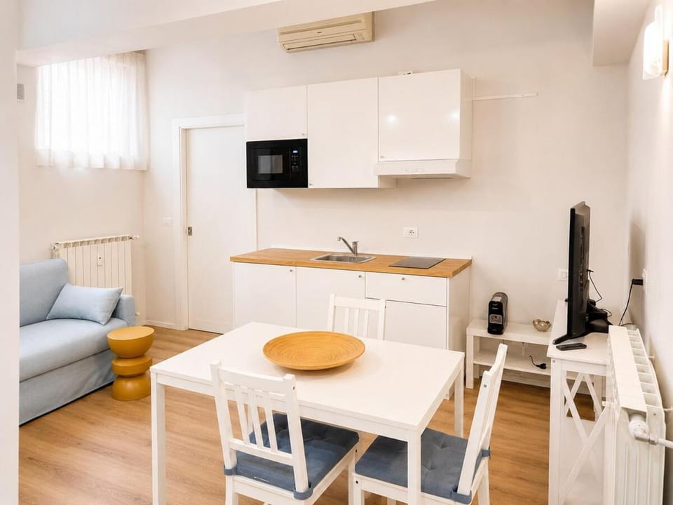 Twin Suites 8pax - CityLife San Siro Fiera M1 MiCo Apartment in Milan