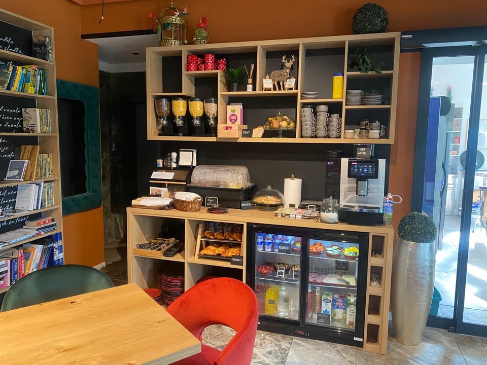 Coffee/tea facilities, Kitchen or kitchenette