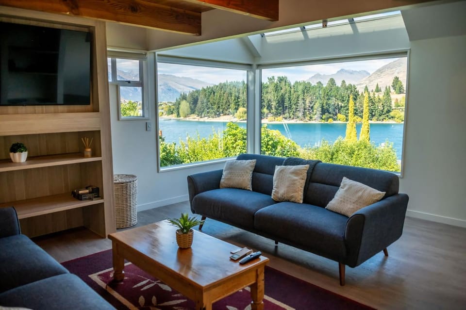 Villas Lake Terrace Villa in Queenstown