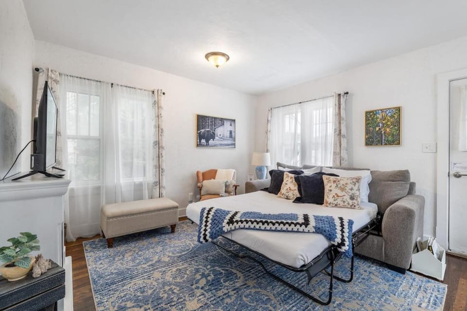 Bed, Bedroom