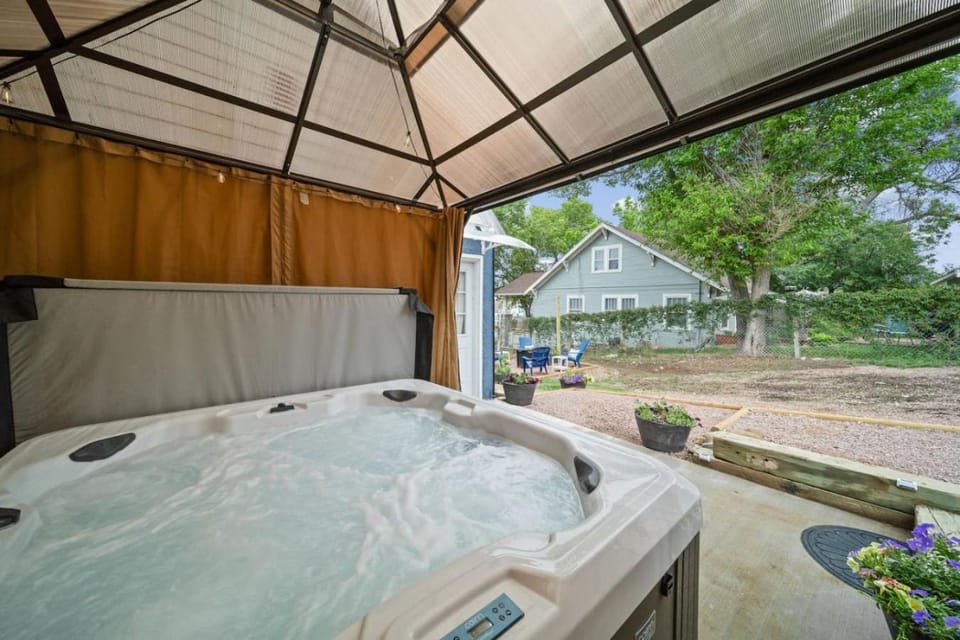 Cottontail Cottage House in Rapid City