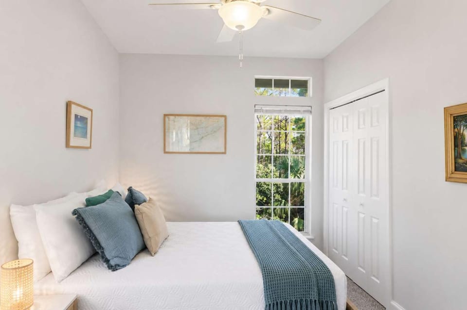 New- Pet Friendly St George Island Sleeps 6 House in Saint George Island