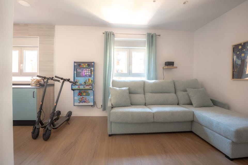Game Room, Living room, Meeting/conference room