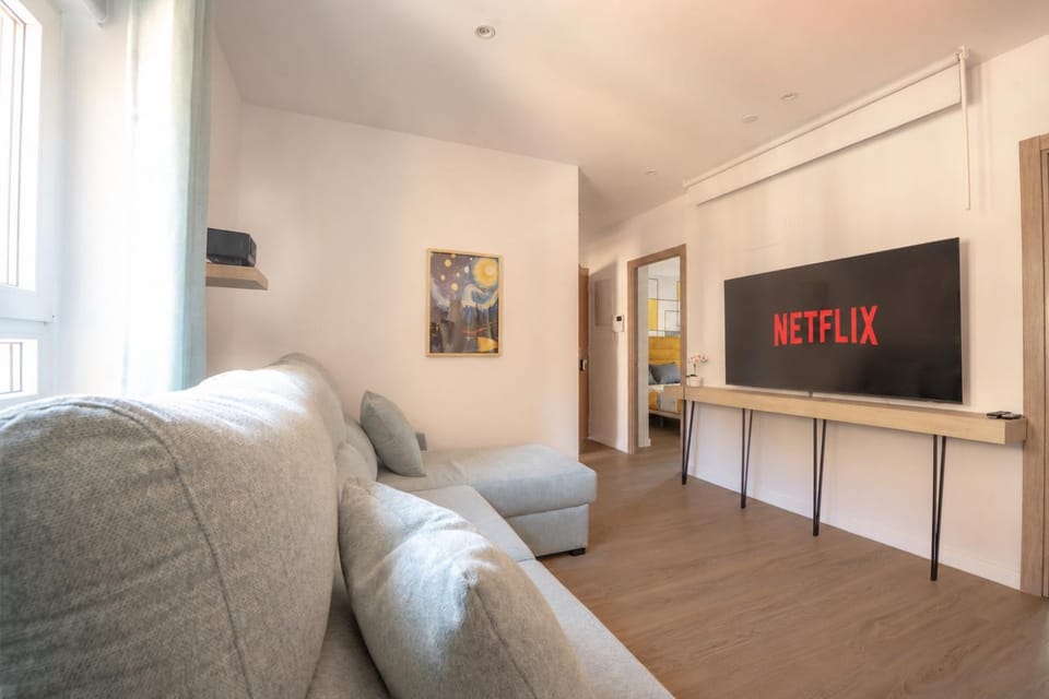 Communal lounge/ TV room, TV and multimedia, Living room, Meeting/conference room